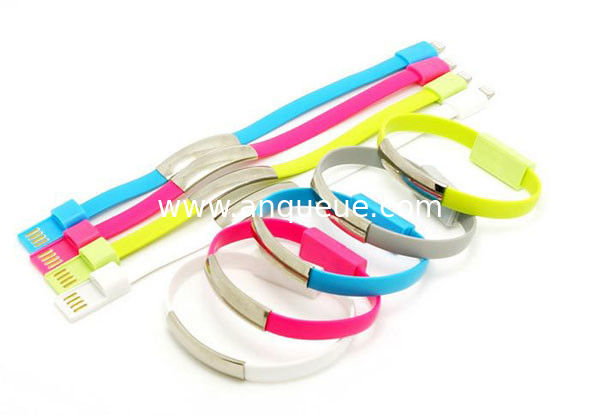 Wholesale hot selling silicone wristband data cable Line