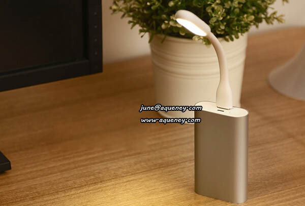 Multi-functions Xiaomi USB Flash Light with factory price